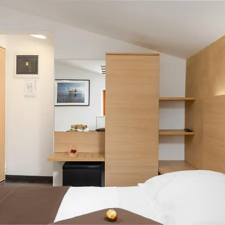 Boutique Wrungel Konukevi 4*