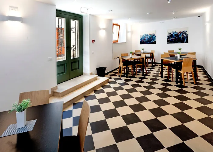 Boutique Wrungel 4* 브르사르